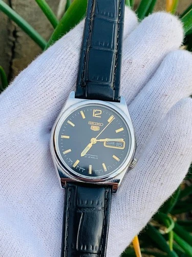 Seiko 5 vintage Automatic 7009-511A  Day/Date Stainless steel Water