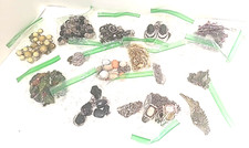 2 lb 4 oz  Assorted Costume Jewelry Lot Necklaces  15 pieces