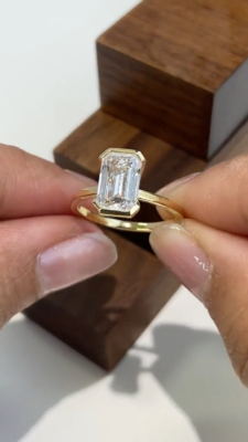 IGI 2.20Ct E VVS1 Emerald Cut Lab Grown Diamond Engagement Ring