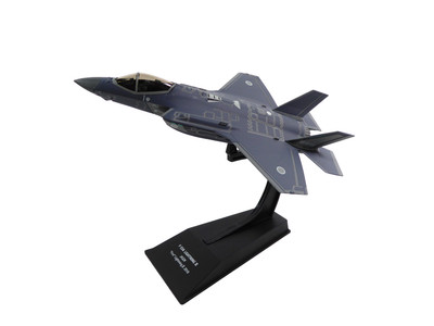 F-35A Lightning II JASDF 2018 - 1:100 Flugzeug Kampfflugzeug CP101