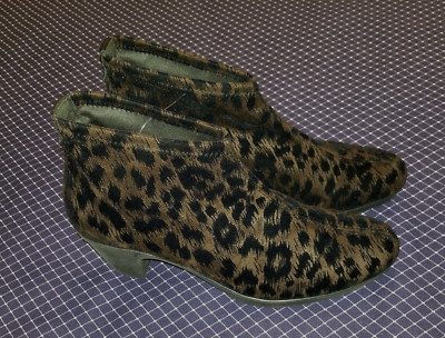 TONI PONS Finley Pull-On Ankle Booties Womens Size 8.5 Dark Brown Animal Print