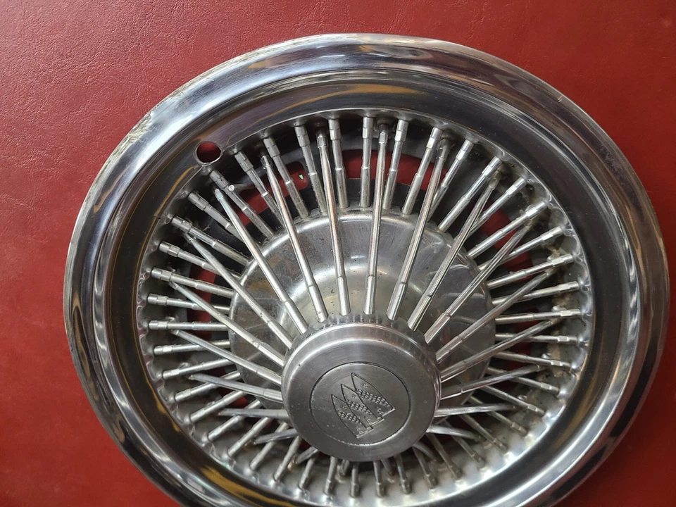 1973-1978 Buick Apollo Century Regal Skylark 1046 14" calota de fio 01244099 - Imagem 2 de 4
