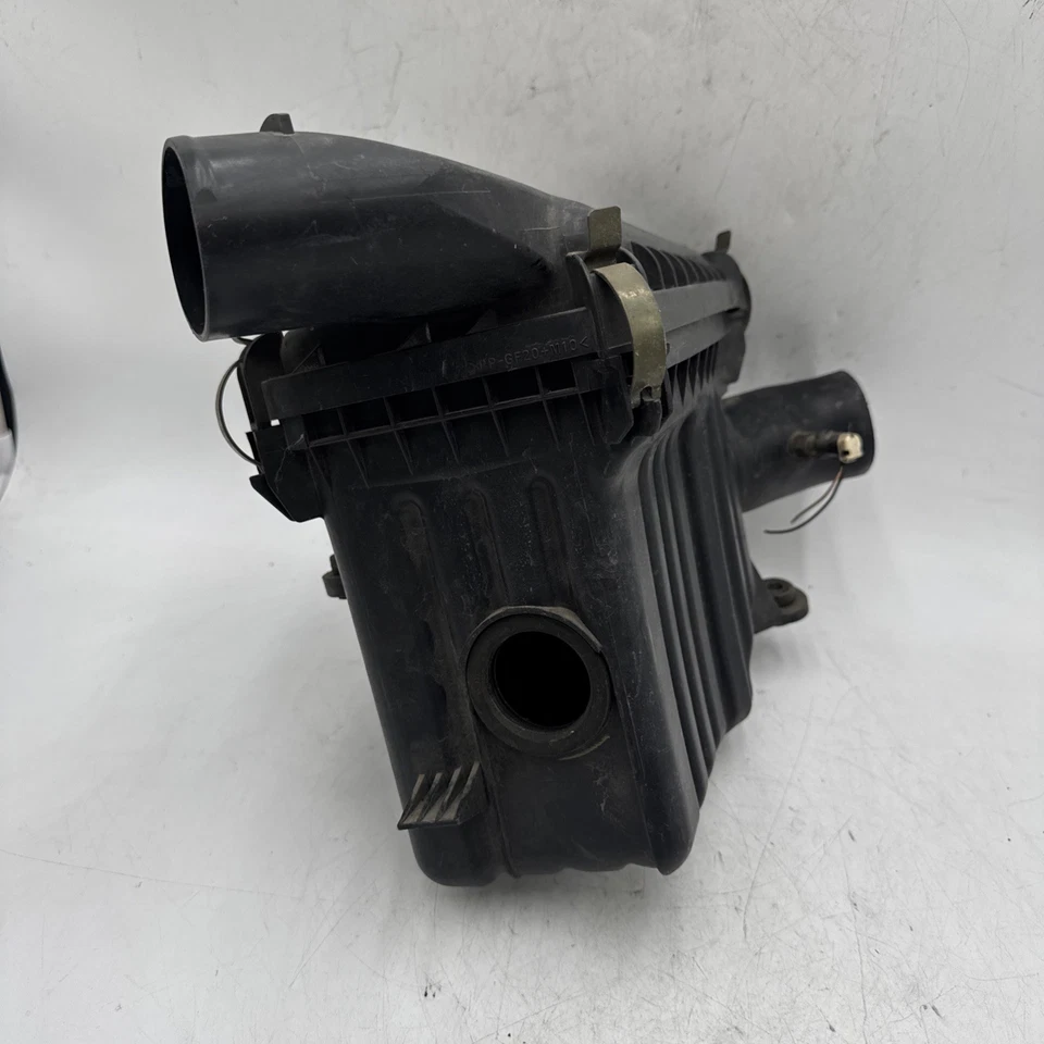 Saturn AURA XE 2008 caja de limpieza de admisión de aire OEM 21008301 Foto 3 de 4