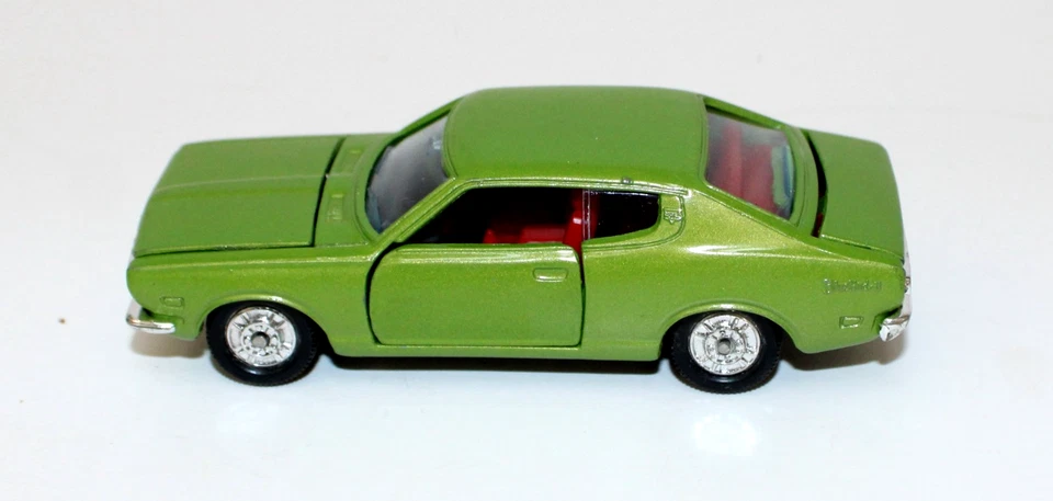 Vintage Tomica Dandy 017 Nissan Bluebird 1800 SSS-E 1:46 Japan 70s Green - Image 2 of 4