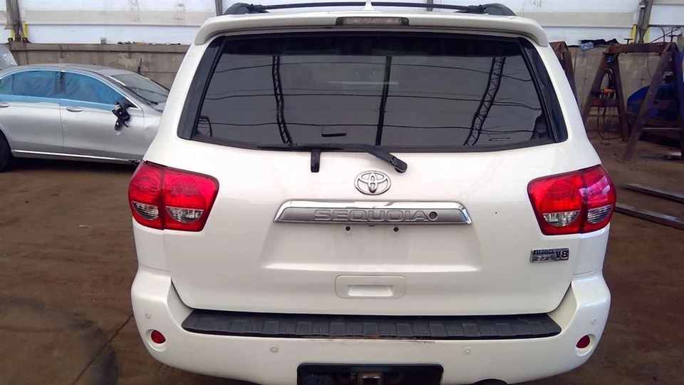 (LOCAL PICKUP ONLY) Passenger Right Front Door Fits 08-22 SEQUOIA 6788757 - Image 2 of 4