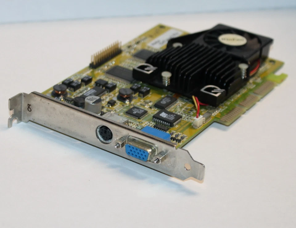 AGP 4x Winfast / Leadtek Nvidia Geforce 2 Pro 32MB VGA 3D video GPU GFX Graphics - Image 2 of 4