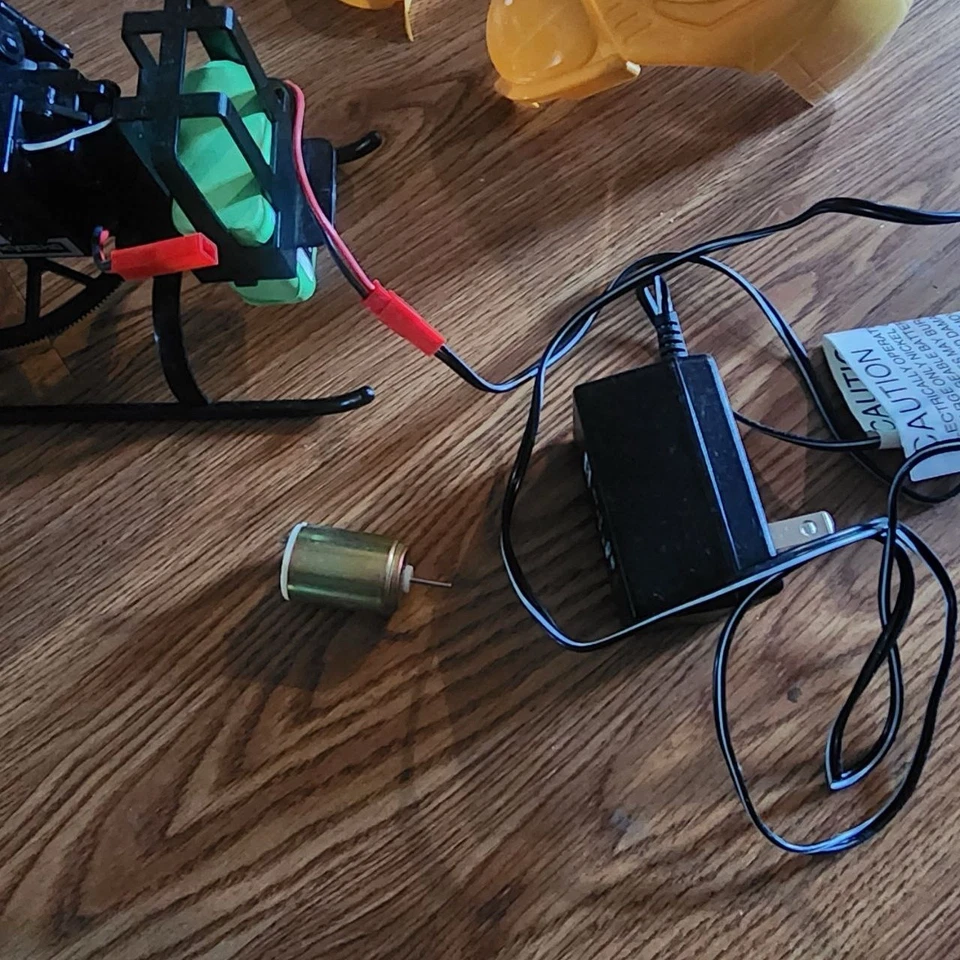 Kyosho Caliber M24 Helicopter Parts Only - Image 3 of 4