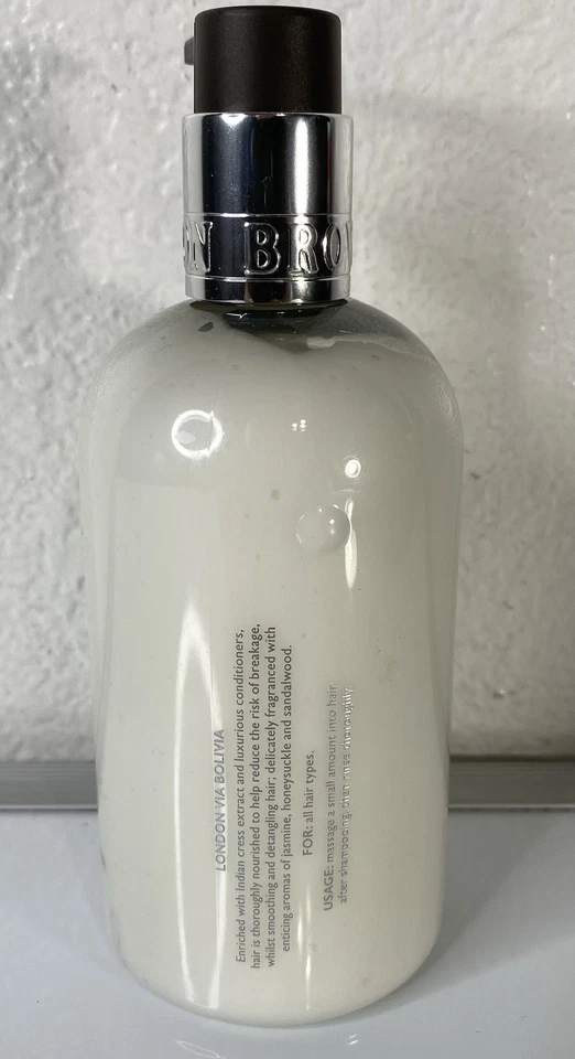 Condicionador purificador Molton Brown com agrião indiano 10 fl oz com bomba novo - Imagem 3 de 3