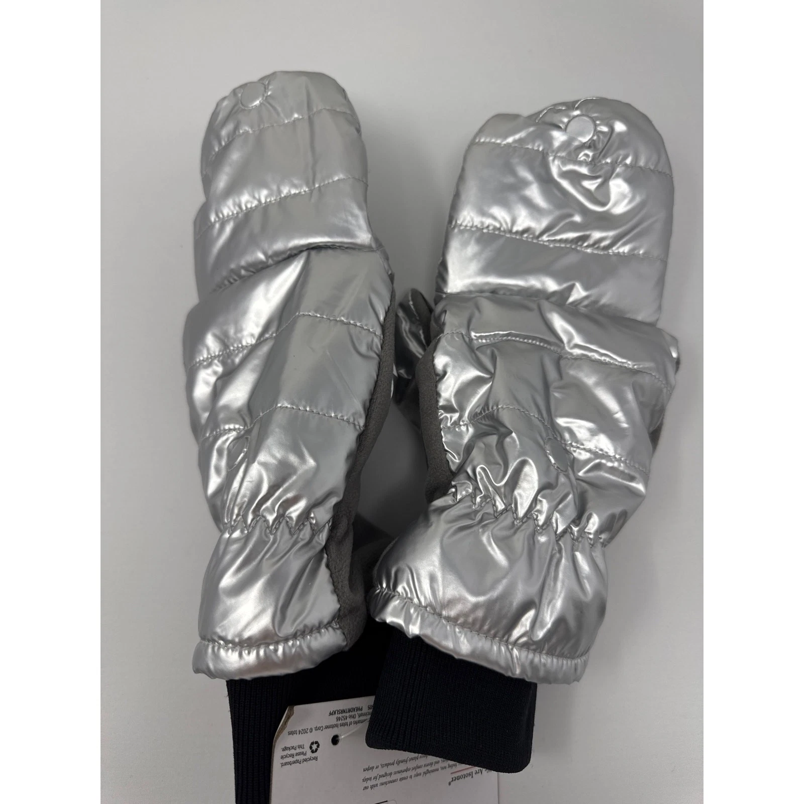 New Isotoner Women's S/M Repels Rain Snow Gloves Mittens Touch Screen Silver