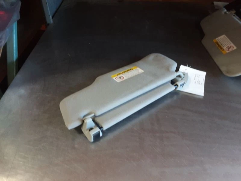 Passenger Sun Visor Dual Visors Fits 03-04 CROWN VICTORIA 236530 Foto 4 de 4