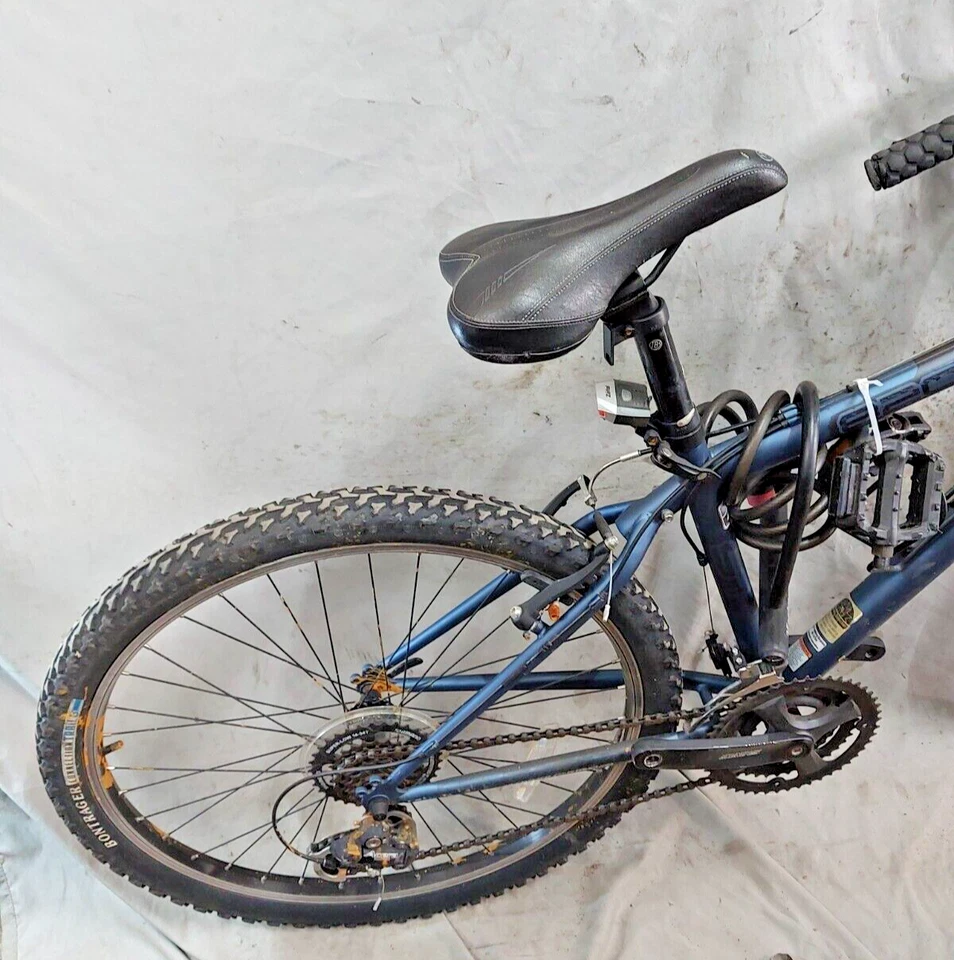 12" Trek 820 MTB Bike 16" Small Hardtail Front Suspension Suntour Acera SIS Java - Image 3 of 4