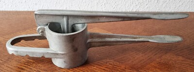 Toller original, retro SPÄTZLES SCHWOB aus Aluminium um 1960 - Nr. 8