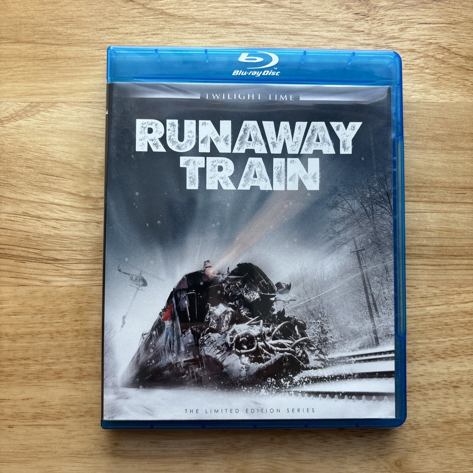 Runaway Train 1985 (Bluray, 2016, Twilight Time) Jon Voight Eric