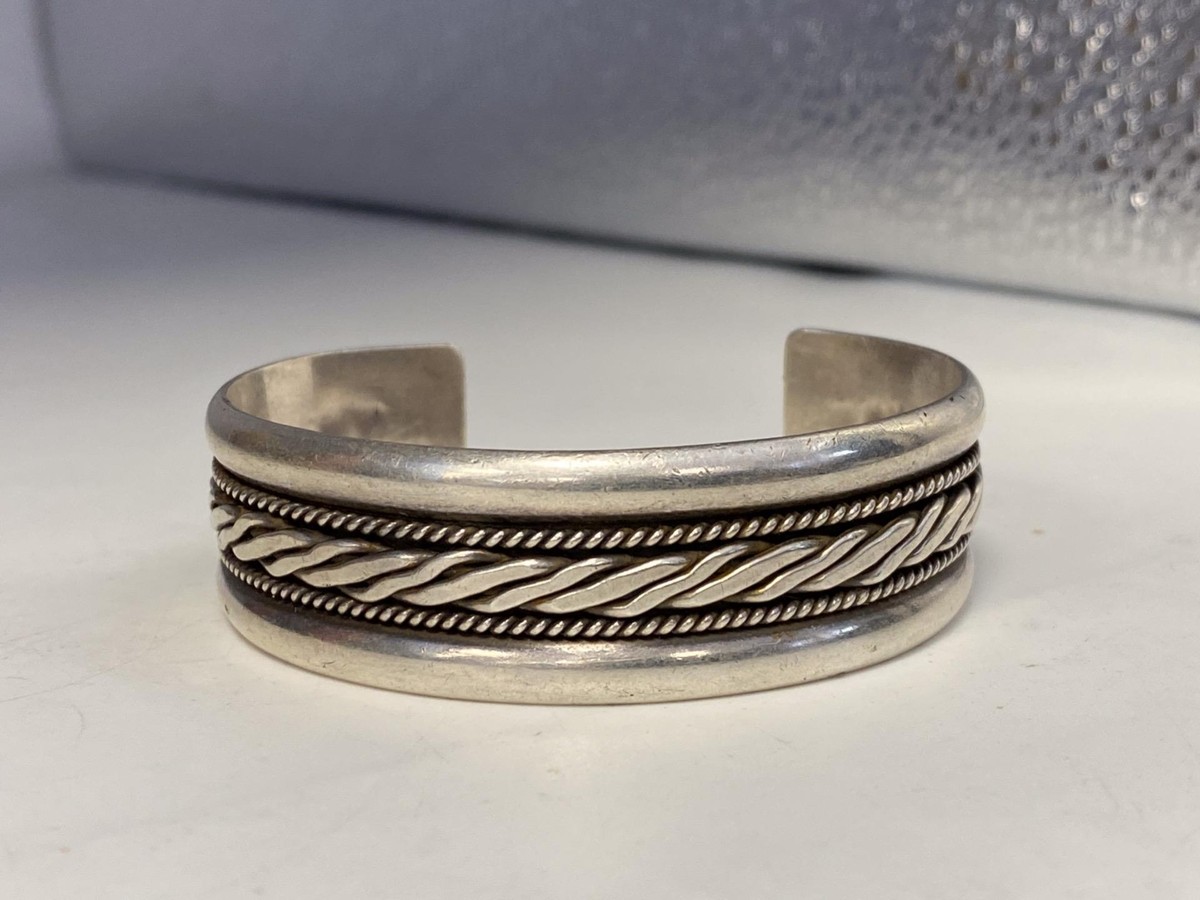 V*x様 Tah'Bah IngotSilver Cuff c.1945 Signed Michael Taho Navajo Sterling Silver Cable Cuff