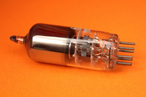 EI 6HM5 (EC900 6HA5 6HQ5) - ex-Yougoslavie - TUBE SIMPLE - NEUF - Photo 3 sur 4