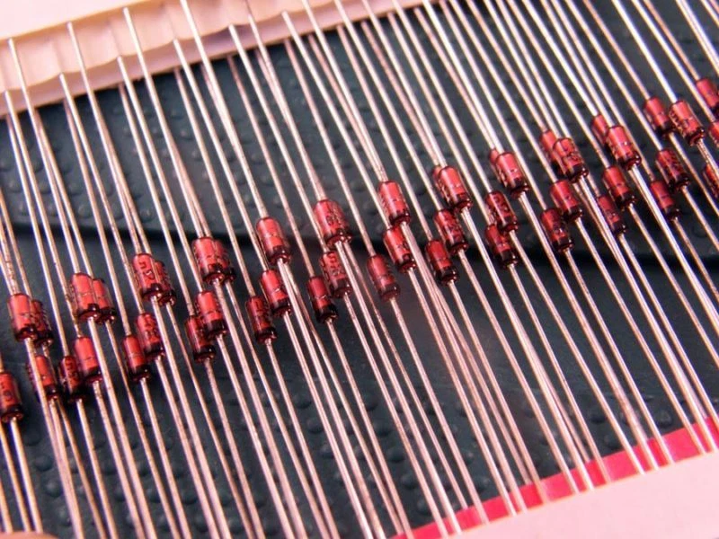 10 pezzi 1N4742A, 1N4742 Diodo Zener 12V 1W Originale ST Microelectronics DO-41