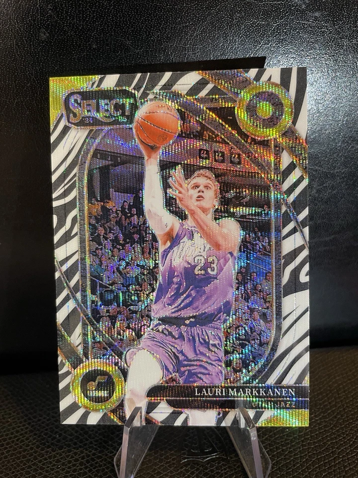 Lauri Markkanen ZEBRA 🦓 2024-25 Panini Select Courtside Prizm SSP Foto 4 de 4