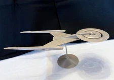 Polar Lights Star Trek U.S.S. Discovery NCC-1031 Built Plastic Model Not Complet