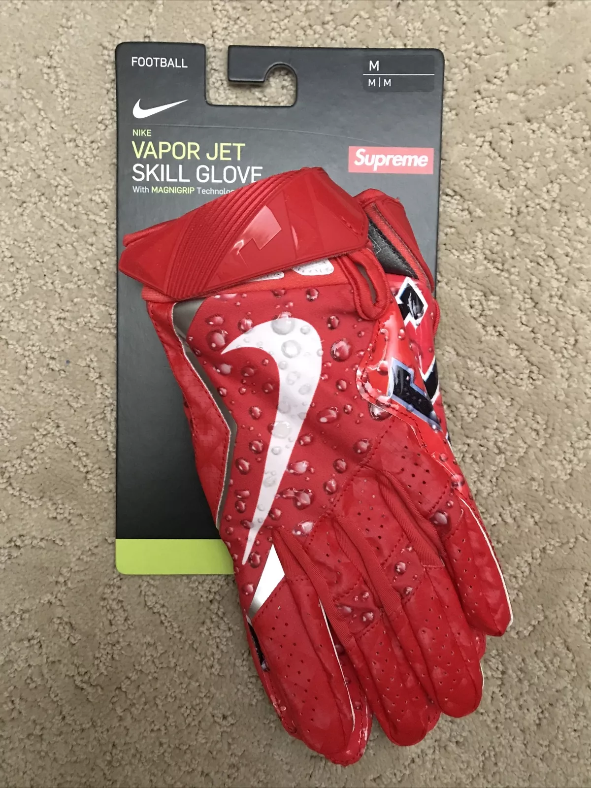 Gants de football Supreme Nike Vapor Jet 4.0 taille rouge moyenne FW18 flambant neufs NFL
