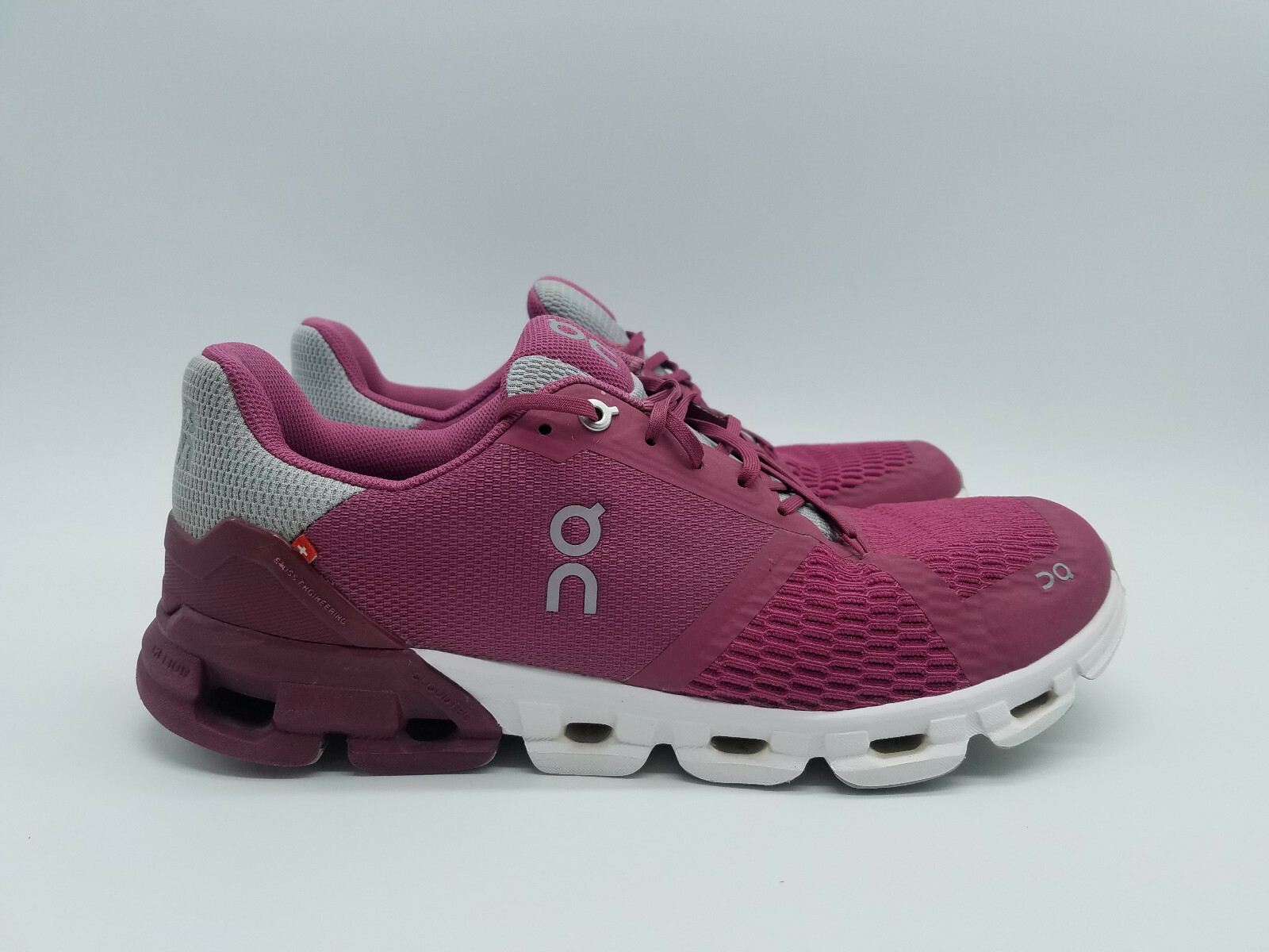 on cloudflyer magenta