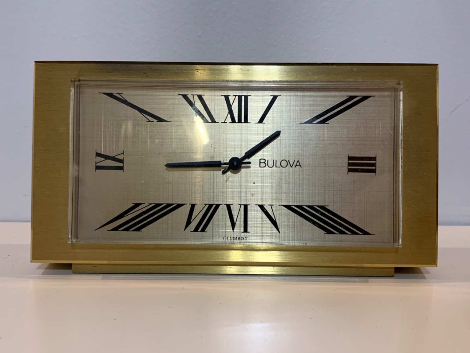 Vtg Bulova Rectangular Gold Colored Decorative Electric Desk Clock Nonfunctional