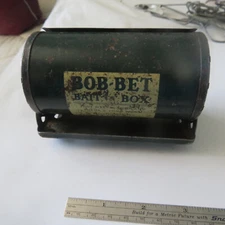 FISHING  BOB-BET  LIVE BAIT BOX WITH BELT  LOOPS  USED