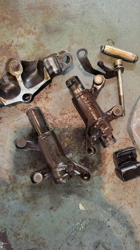 Bmw R1150gs Right Rocker Arms Valve Followers Etc - Picture 2 of 7