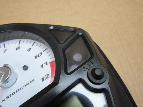 Suzuki SV650 SL2 2015 9,637 miles instruments clocks speedometer (14058) - Picture 4 of 11