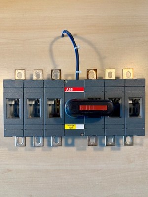 ABB Lasttrennschalter 6-polig 200A mit Griff + Welle OT200E33 DC