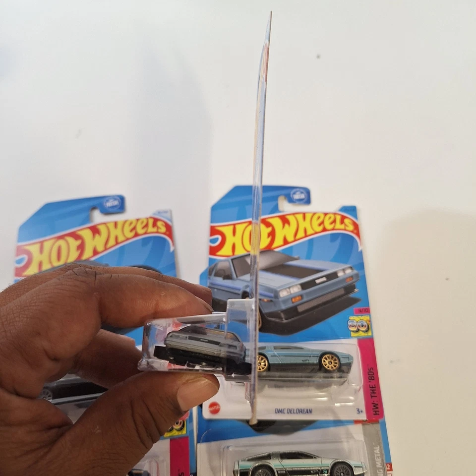 Hot Wheels 7 Delorean/Target красный/охота за сокровищами/режим зависания «Назад в будущее»  - Изображение 3 из 4