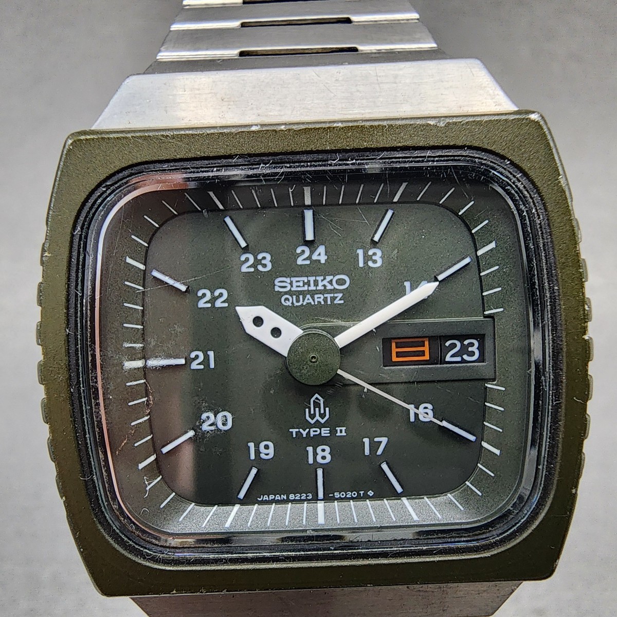 Seiko Type II Watch Men 35mm Black Dial Silver Tone Daydate 8223