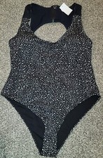 Nike one piece swimsuit NWT womens M medium black 82 lined built-in bra