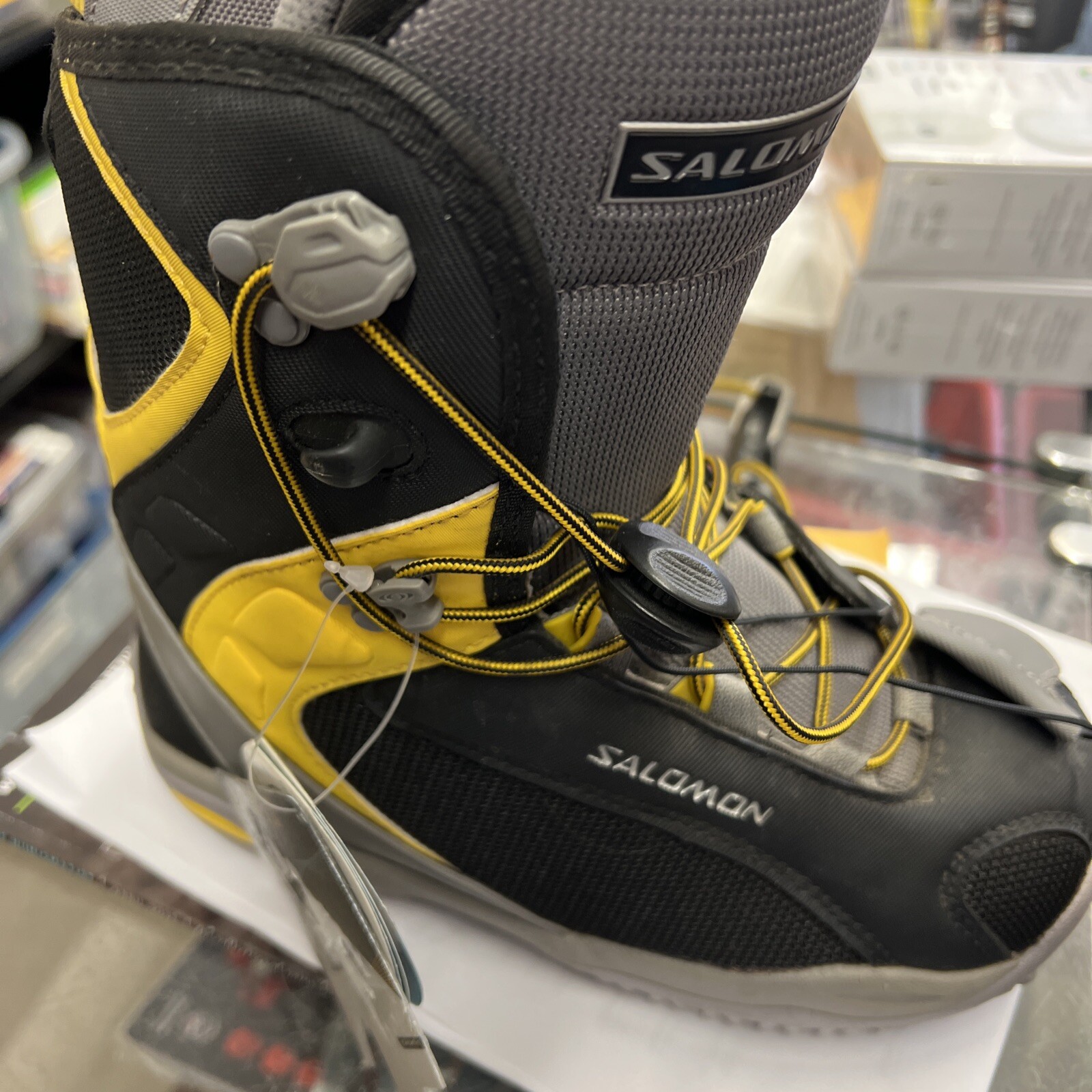 Stivali da snowboard Salomon Kiana Autofit Sport da donna con taglia US 5 5