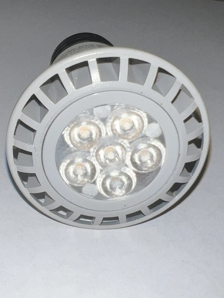 Sylvania - 7W - 120V PAR16 3000K 36° LED Light Bulb (6 Pack) - Image 3 of 4