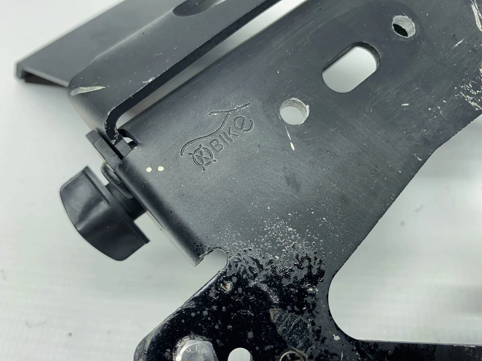 Soporte matrícula Triumph Speed Triple 1050 numberplate (2) 06' Foto 2 de 4