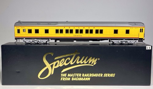 Bachmann HO 89027 Pullman Heavyweight Sleeping Coach Union Pacific Lake Crystal | Condition: Used