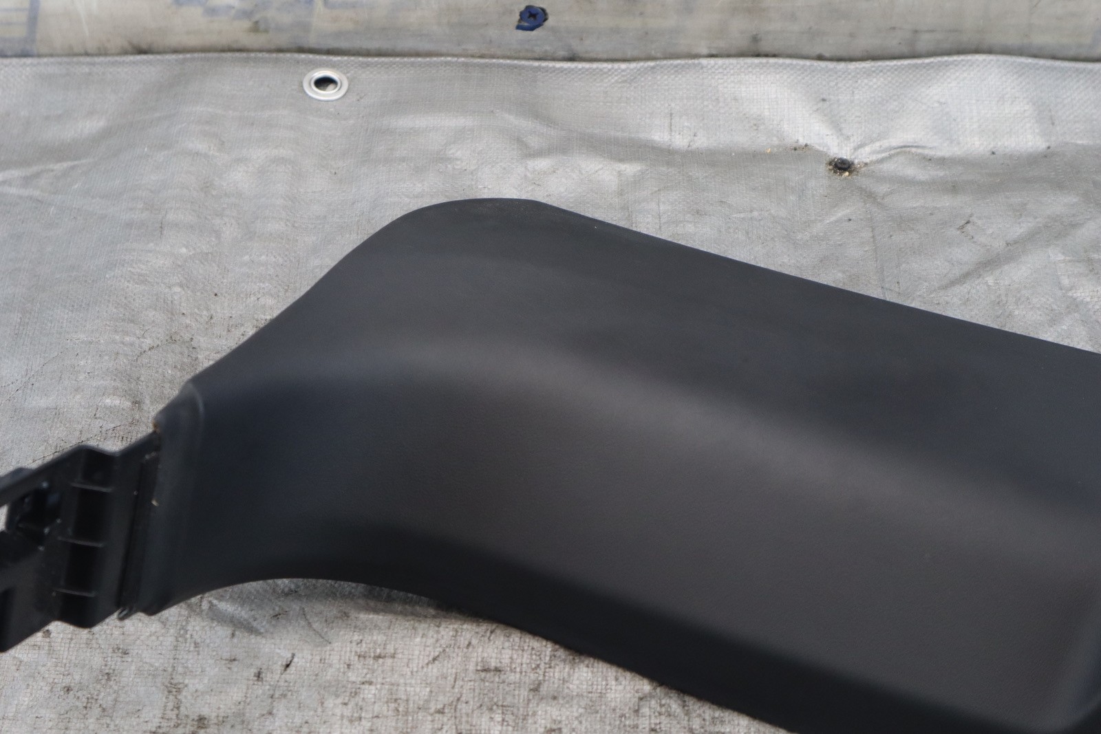 2018 2019 LAMBORGHINI URUS OEM RH SIDE LOWER A-PILLAR KICK PANEL 4ML867272
