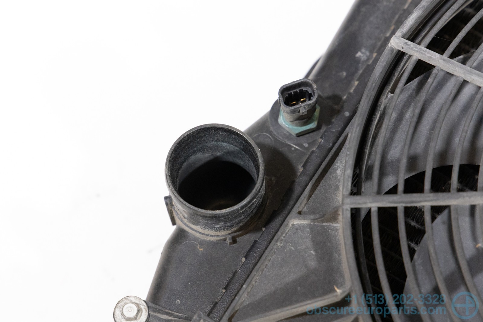 Used 2003-2007 Maserati M139 Quattroporte Radiator Fan AC Condenser Shroud