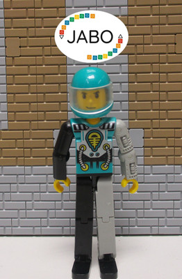 (J 6 / 12) Lego Technic / Technic Figure with Helmet