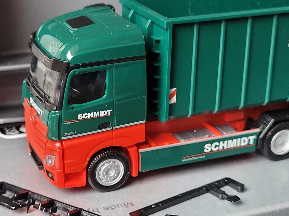 Actros Schmidt Umweltservice Duisburg  = Knettenbrech + Gurdulic  957557 - Bild 3 von 4