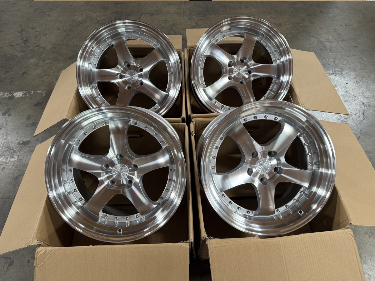 18x9.5 +30 | AodHan AH03 5x114.3 Silver Machined Face & Lip Wheels