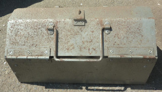 Vintage Metal Toolbox Hand Tool Storage Case Hand Carry Toolbox