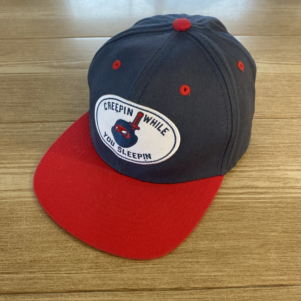 Gorra de béisbol Rocksmith ajustable Snapback Creepin mientras duermes para hombre Foto 4 de 4