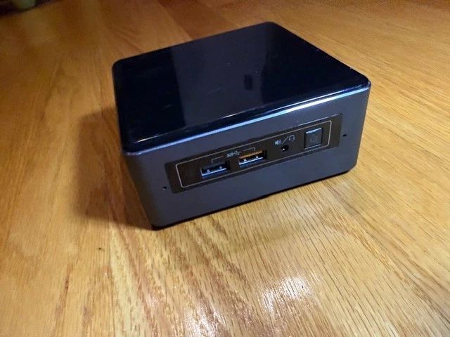 Intel NUC Intel Core i5 7th Gen. 8 GB RAM PC Desktops & All-In-One
