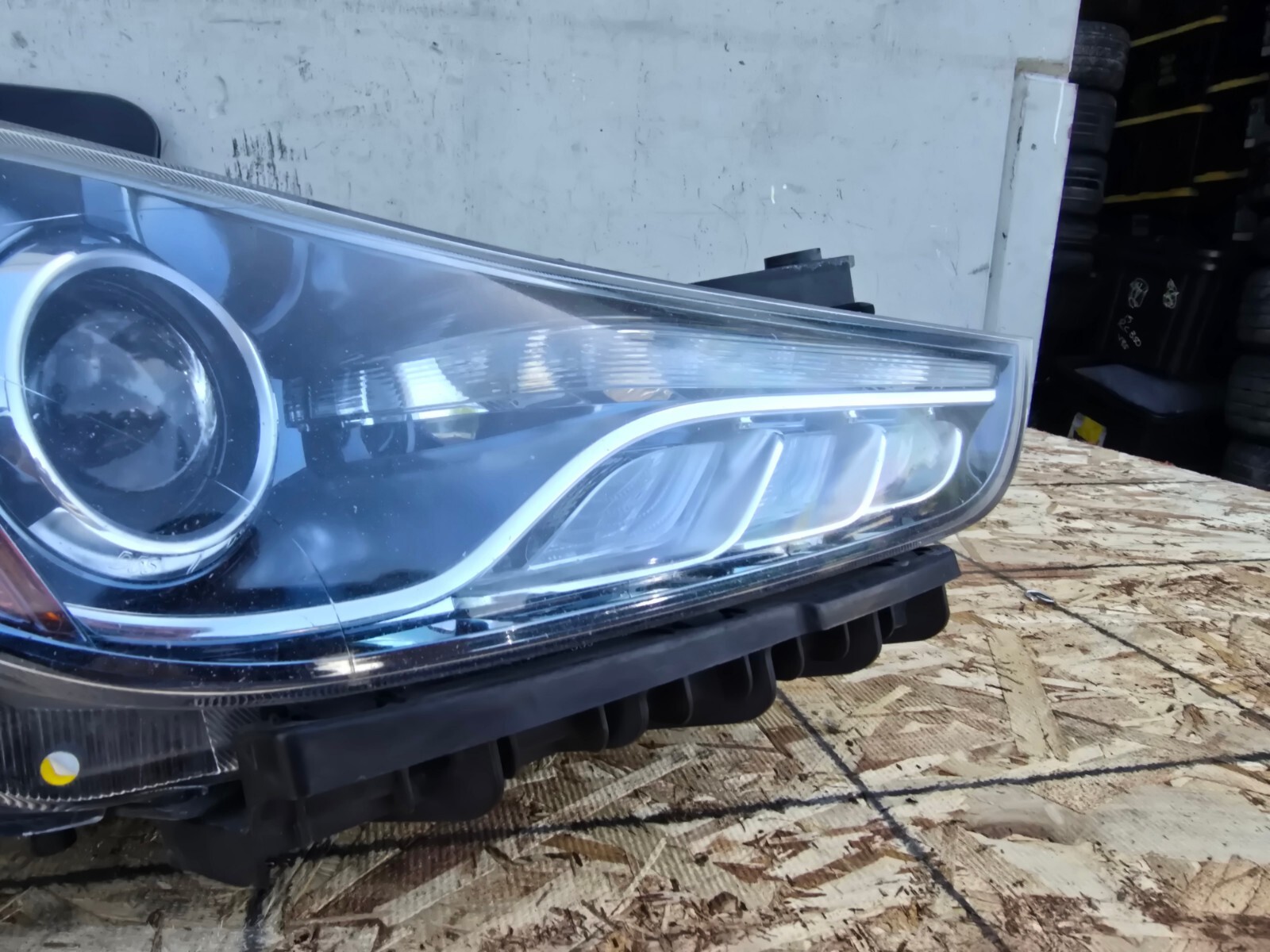 RIGHT SIDE BI XENON HEADLIGHT ASSEMBLY OEM 40K 14-19 MASERATI GHIBLI S