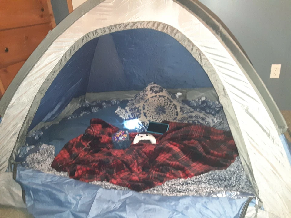 Tienda domo Ozark Trail Scout Junior 6 ft x 5 ft - azul oscuro/gris Foto 3 de 4