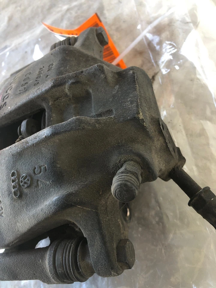 2002 Volkswagen CABRIO LX передний тормоз суппорт водителя левая сторона 256 мм LH OEM Conv - Изображение 4 из 4