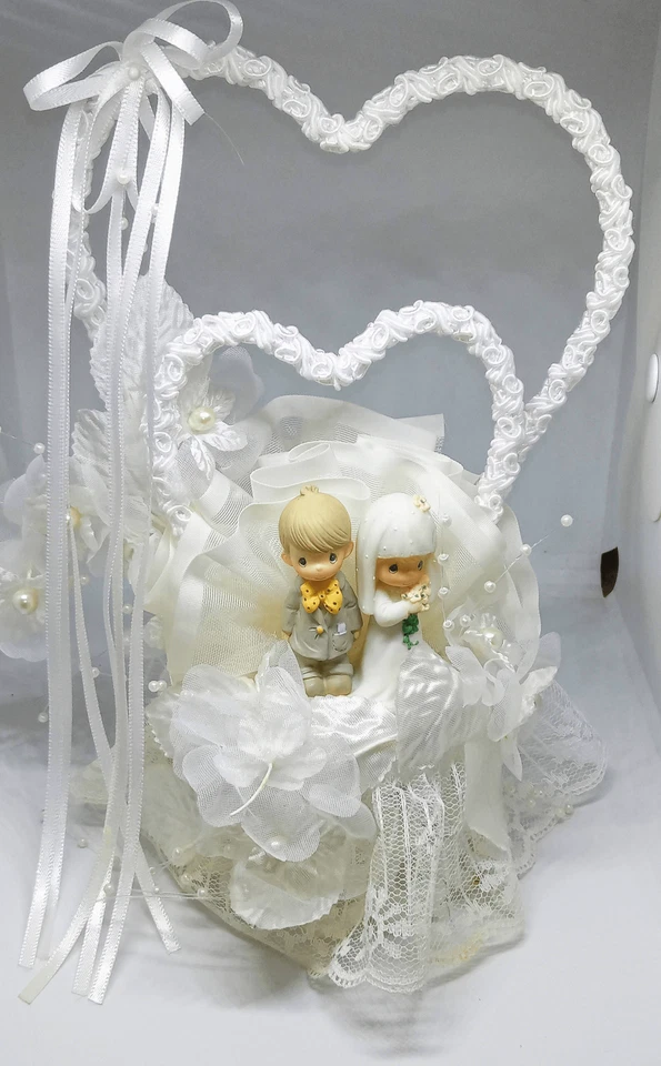 Vintage usado en buen estado Precious Moments pastel de boda encaje, flores a Foto 2 de 4