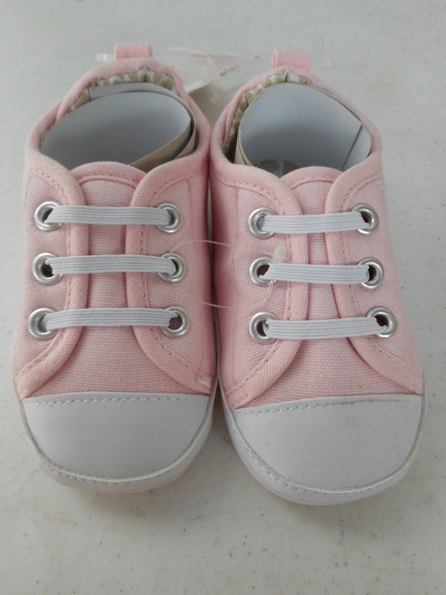 Carters crib best sale shoes