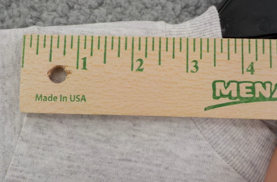 Camiseta WISCONSIN DELLS JUVENIL TAMANHO XS (2/4) CINZA "NÃO PERTURBE" GATO NO CARRINHO DE BEBÊ - Imagem 4 de 4